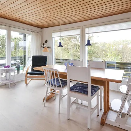 Holiday home Stunning In With Kitchen Fano